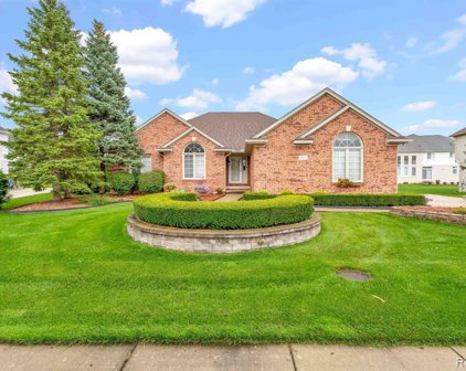 43450 HOPTREE, Sterling Heights