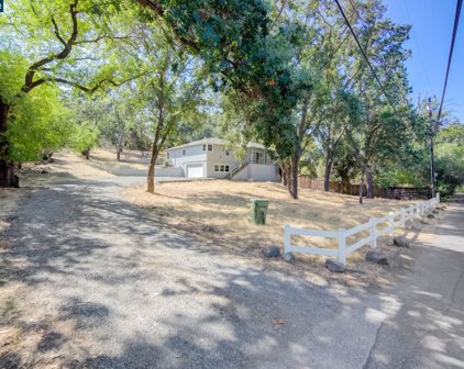 1002 Hacienda Dr, Walnut Creek