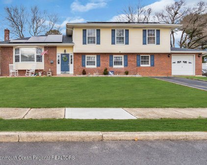 9 Chatham Drive, Howell