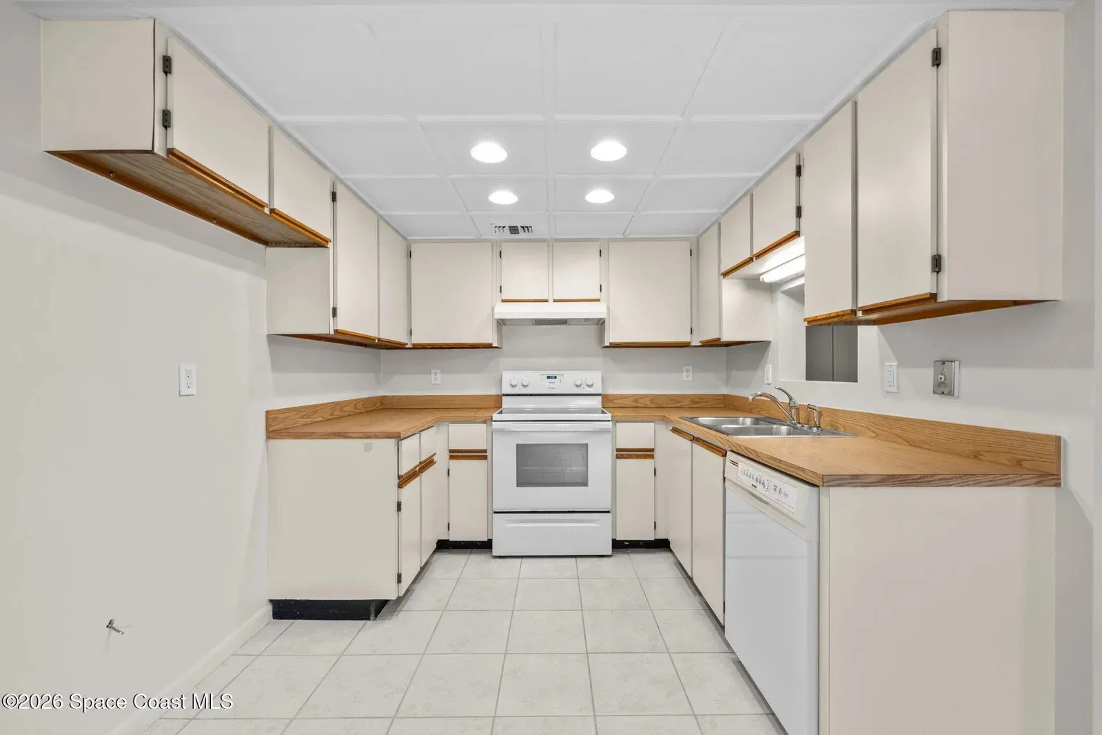 Kitchen at 44 Piney Branch Way, Melbourne FL