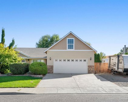 1719 W 39th Ave, Kennewick