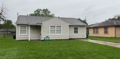 1232 Chevy Chase Drive, Angleton