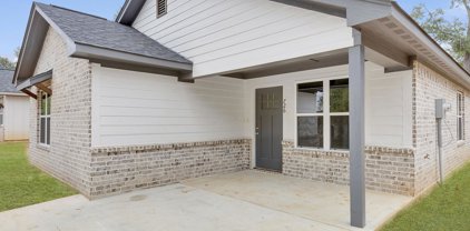 726 S Englewood, Tyler