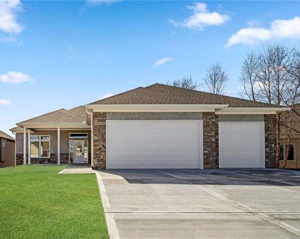 1925 Carter Court, Liberty
