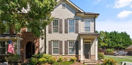252 South Village Square, Canton