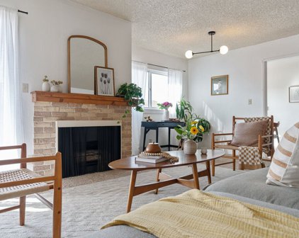 320 E Stocker St Unit 220, Glendale