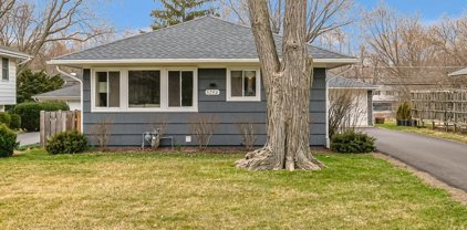 5740 Plymouth Street, Downers Grove