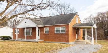 6073 Lord Fairfax Hwy, Berryville