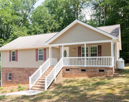 305 Walnut Creek Lane, Asheboro