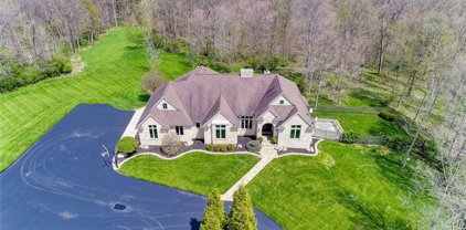 600 Maple Point Court, Chester Twp