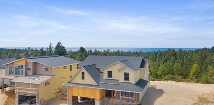 541 Sea View DR, Manzanita