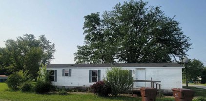 230 N Leach Avenue, Fowlerton