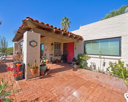 5660 E Paseo Del Suelo, Tucson