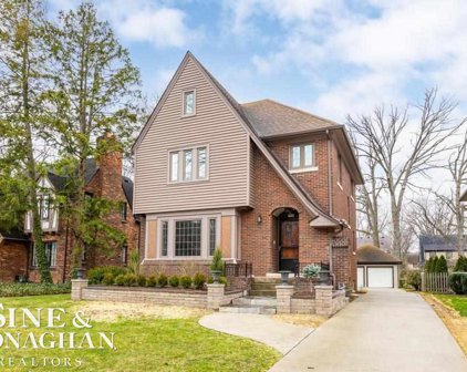 705 Lincoln, Grosse Pointe