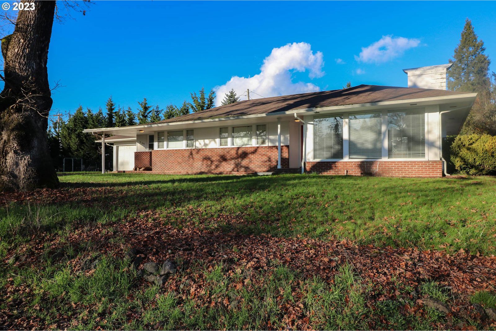 2934 OAKRIDGE AVE, Roseburg, 97471