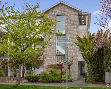 2420 Grand Avenue Unit #103, Everett