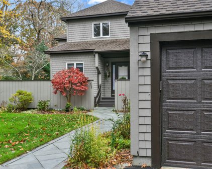 255 Seabreeze Drive, North Kingstown