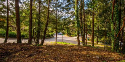 8933 107th Street SW, Lakewood