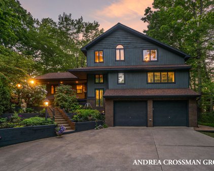 1155 Edgewater Terrace, South Haven