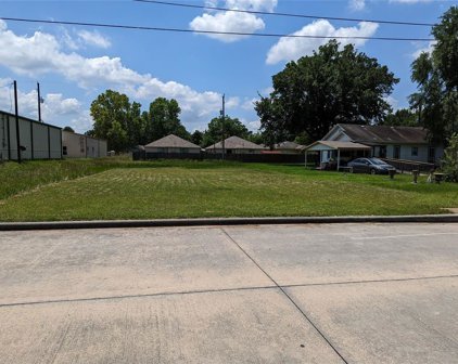 Mechanic Street, Tomball