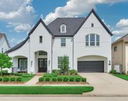 107 N Thatcher Bend Circle, The Woodlands image