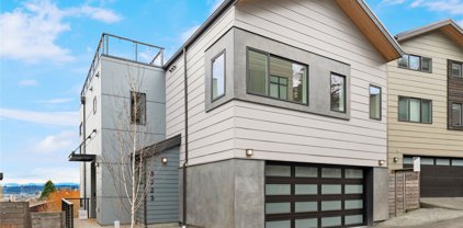3225 SW Westbridge Place, Seattle