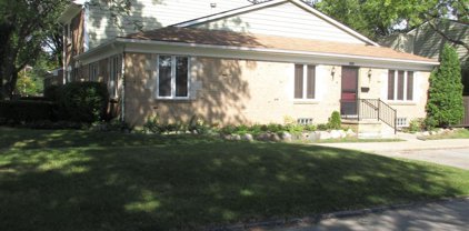 1920 Torquay Unit 172, Royal Oak