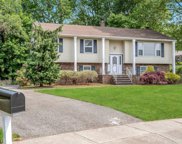 17 Debra Ct, Hawthorne Boro image