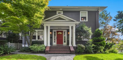 2230 33rd Avenue S, Seattle