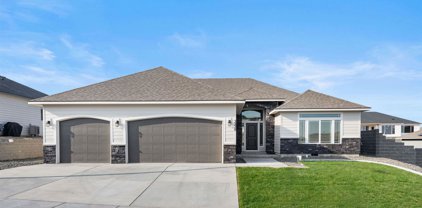 3338 S Young Street, Kennewick