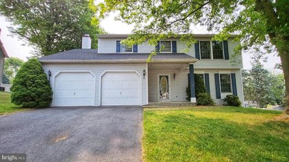 104 Catherine Ct, Lewisberry