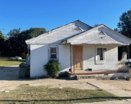 265 Syracuse Street, Darlington