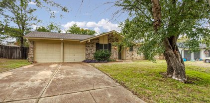 209 Town Creek  Drive, Euless
