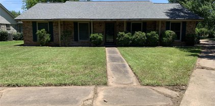 107 Honeysuckle Street, Lake Jackson