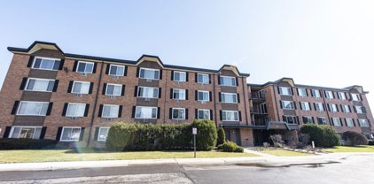 1227 S Old Wilke Road Unit #101, Arlington Heights