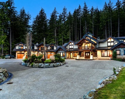 3299 Black Bear Way, Anmore