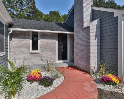 134 Stoney Cliff Rd, Barnstable