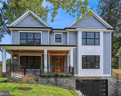 10207 Parkwood Dr, Kensington