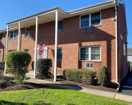 295 Merrick Unit #4c, Amityville