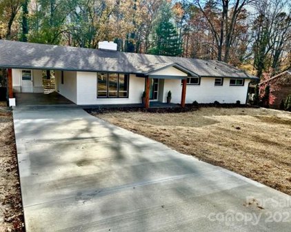 1124 26th Ne Avenue, Hickory