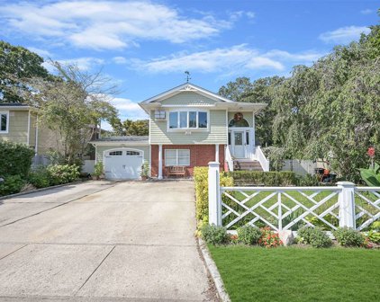 26 Nevada Avenue, Medford