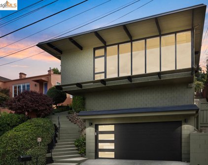 5124 Masonic Avenue, Oakland