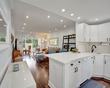 5171 W Oakland Park Blvd Unit #204, Lauderdale Lakes