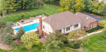 2340 E Steeple Chase Circle, Libertyville