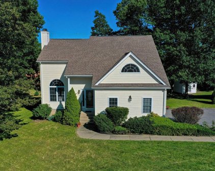 4 Valente Dr, Worcester