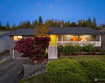 7703 W 46th Place, Mukilteo