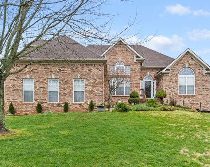 4268 N Woodstock Dr, Clarksville