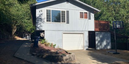 1070 N IRVING ST, Coquille