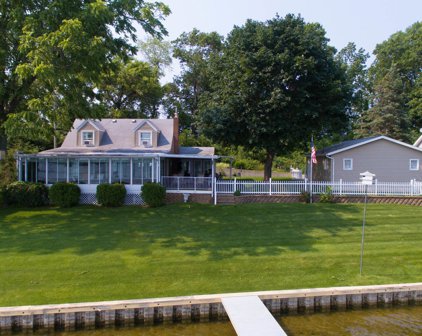14573 N Barton Lake Drive, Vicksburg
