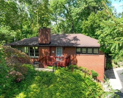 2555 Sackett Avenue, Cuyahoga Falls